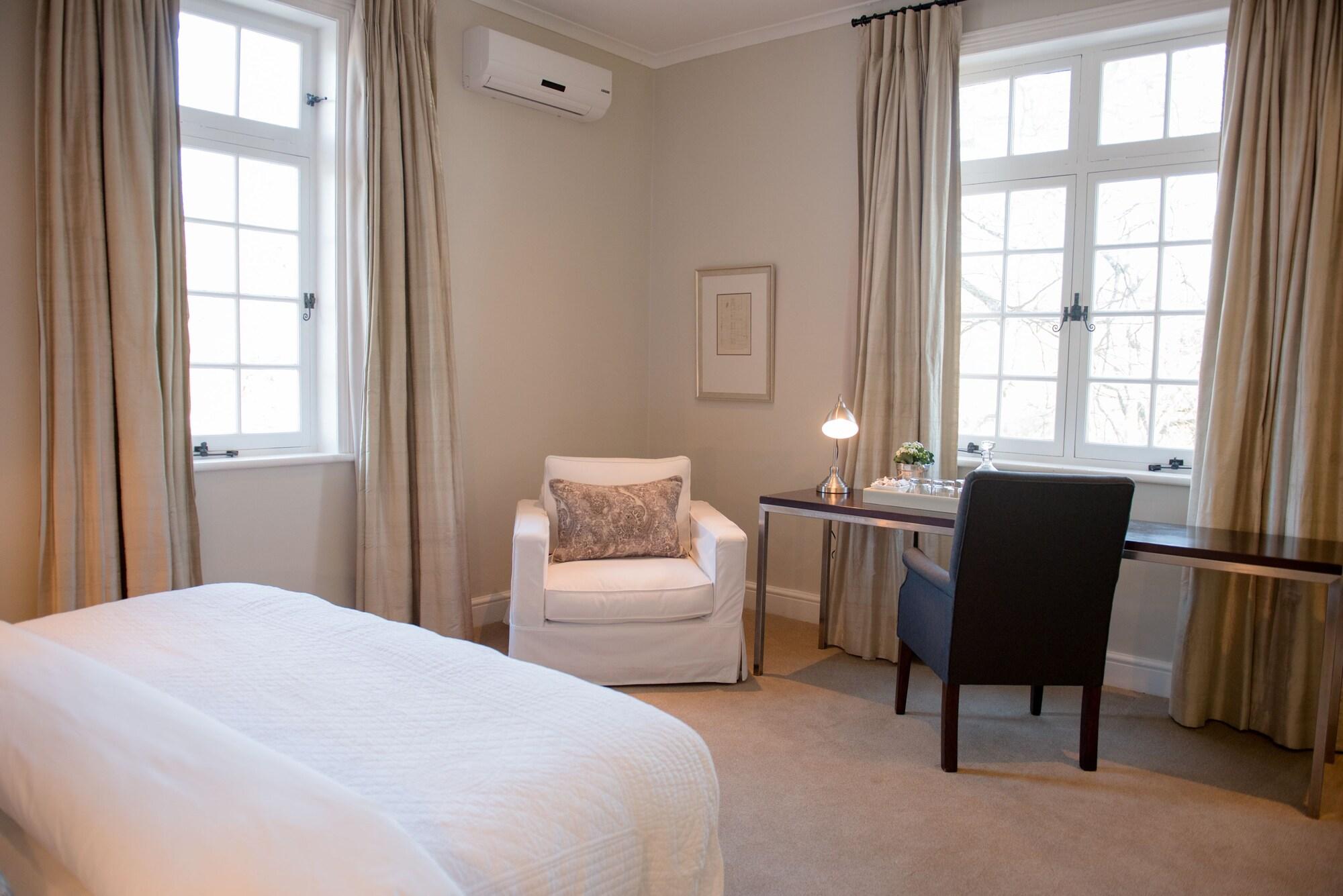 River Manor Boutique Hotel By The Living Journey Collection Стеленбош Екстериор снимка