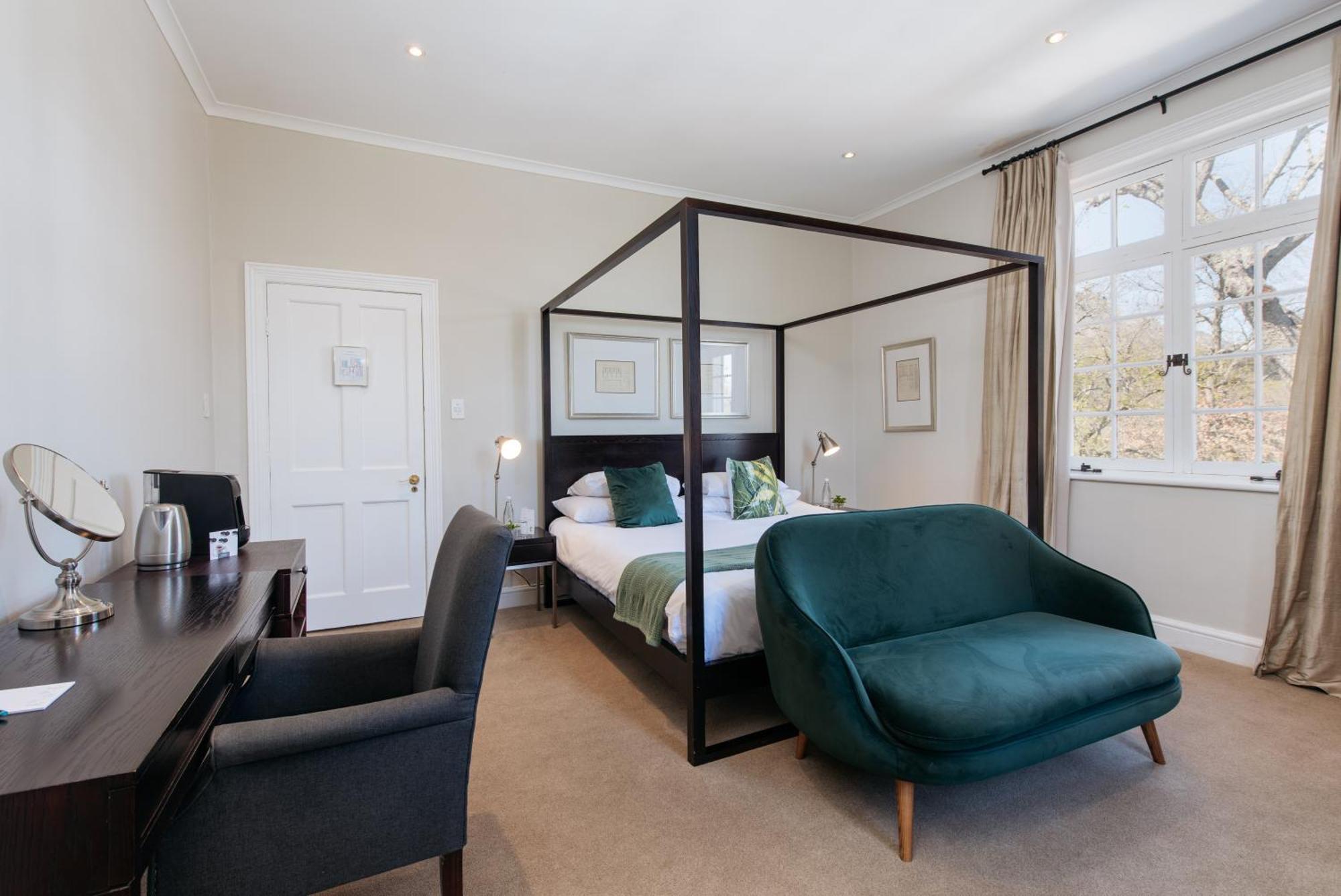 River Manor Boutique Hotel By The Living Journey Collection Стеленбош Екстериор снимка
