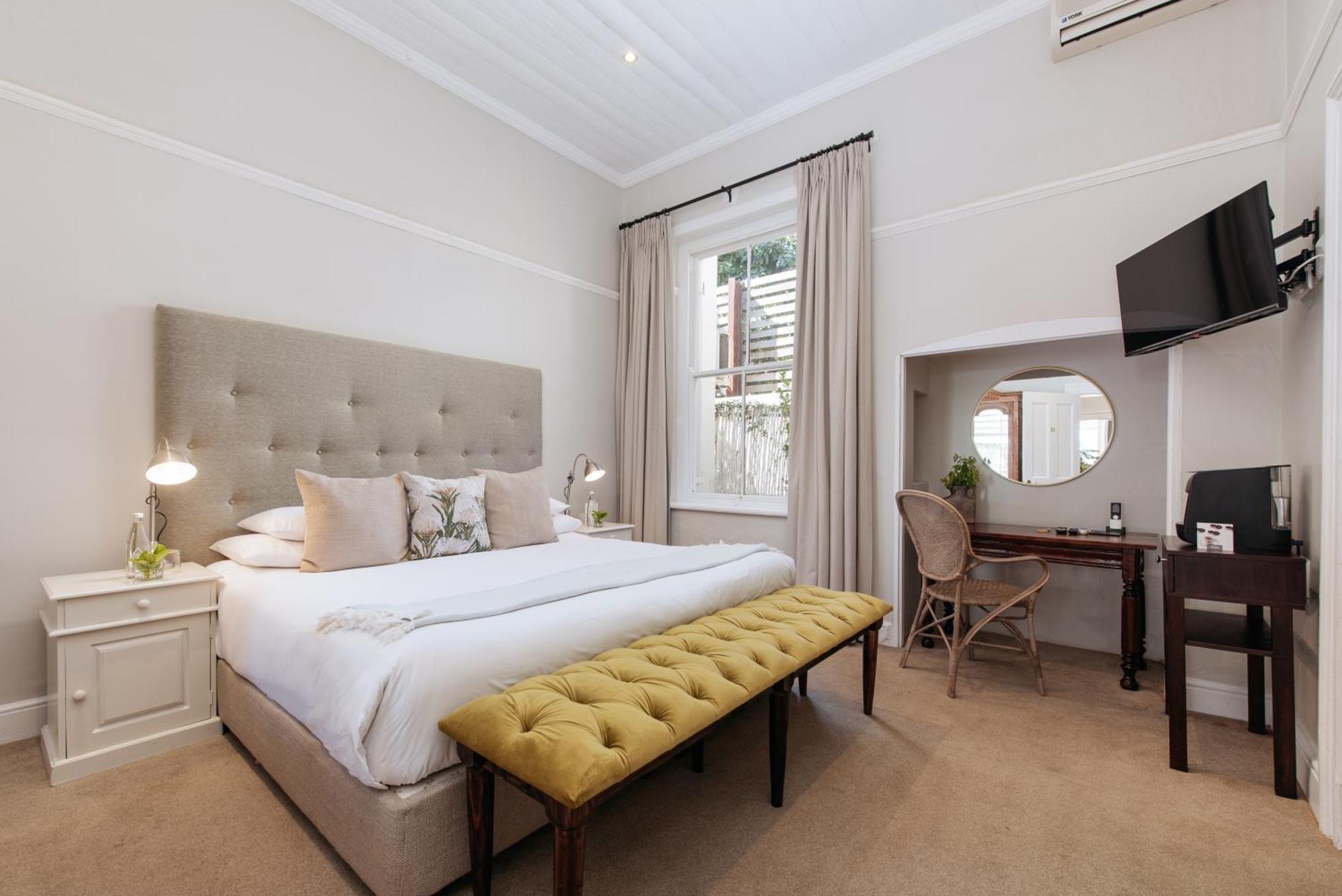 River Manor Boutique Hotel By The Living Journey Collection Стеленбош Екстериор снимка
