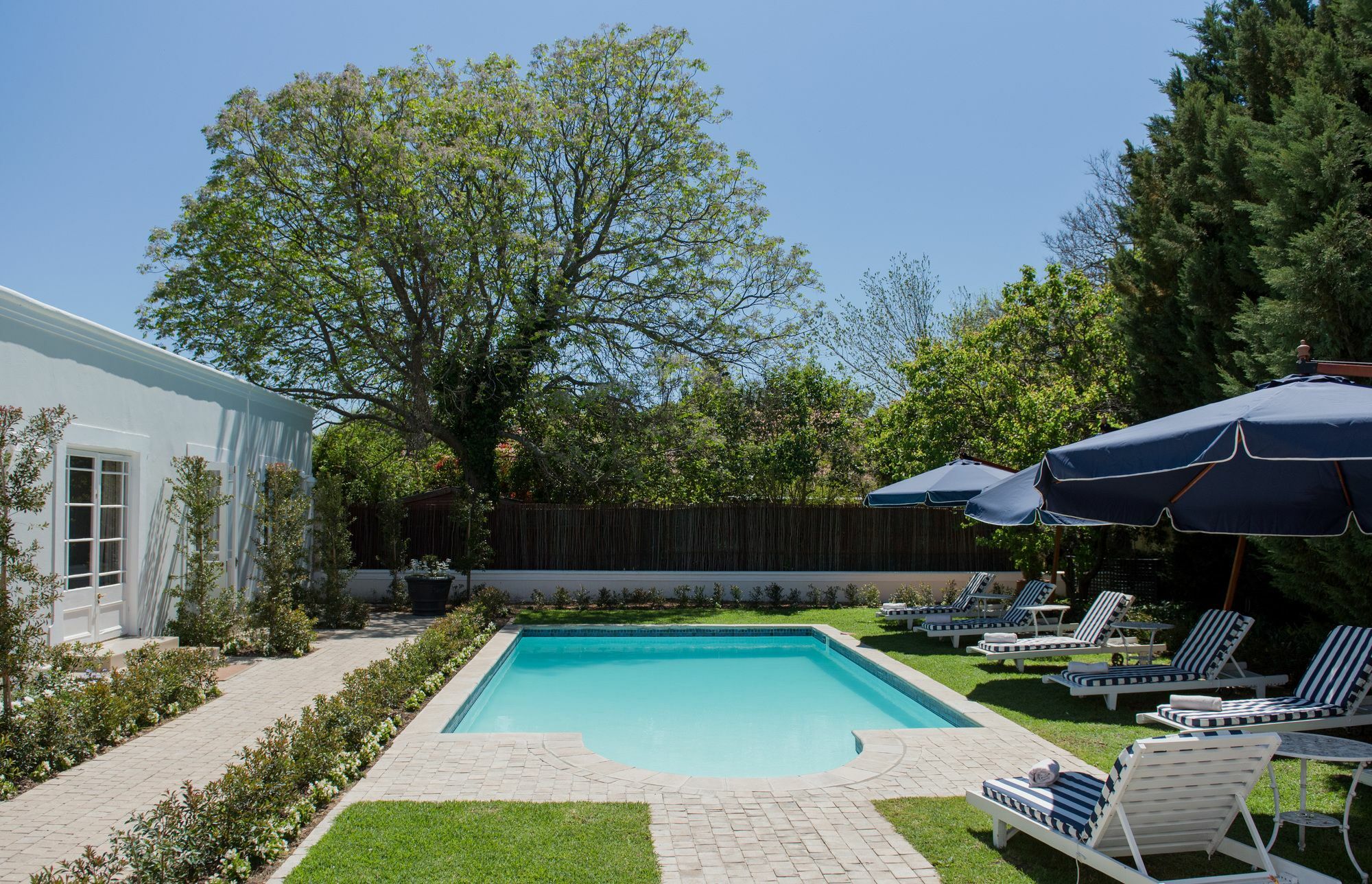 River Manor Boutique Hotel By The Living Journey Collection Стеленбош Екстериор снимка