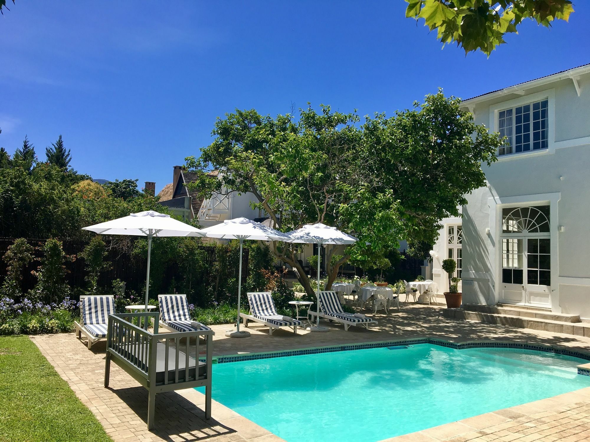 River Manor Boutique Hotel By The Living Journey Collection Стеленбош Екстериор снимка